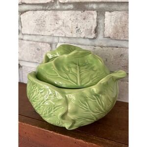 Vintage 1980 Holland Mold Cabbage Bowl